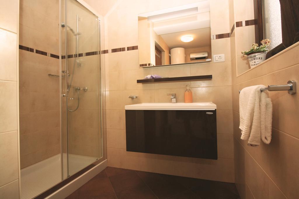 Holiday House Arena Pula Exterior foto