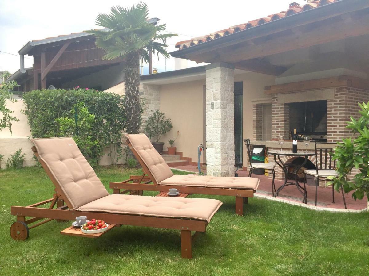Holiday House Arena Pula Exterior foto