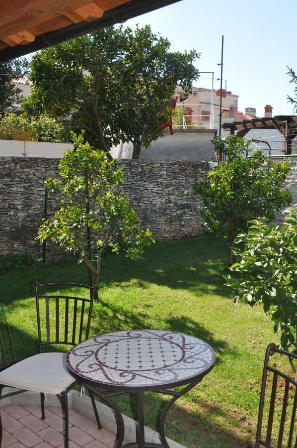 Holiday House Arena Pula Exterior foto