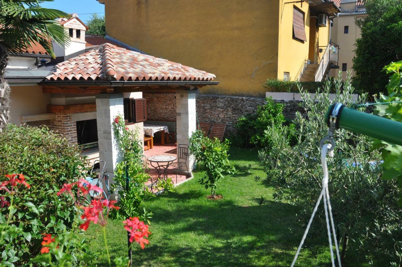 Holiday House Arena Pula Exterior foto